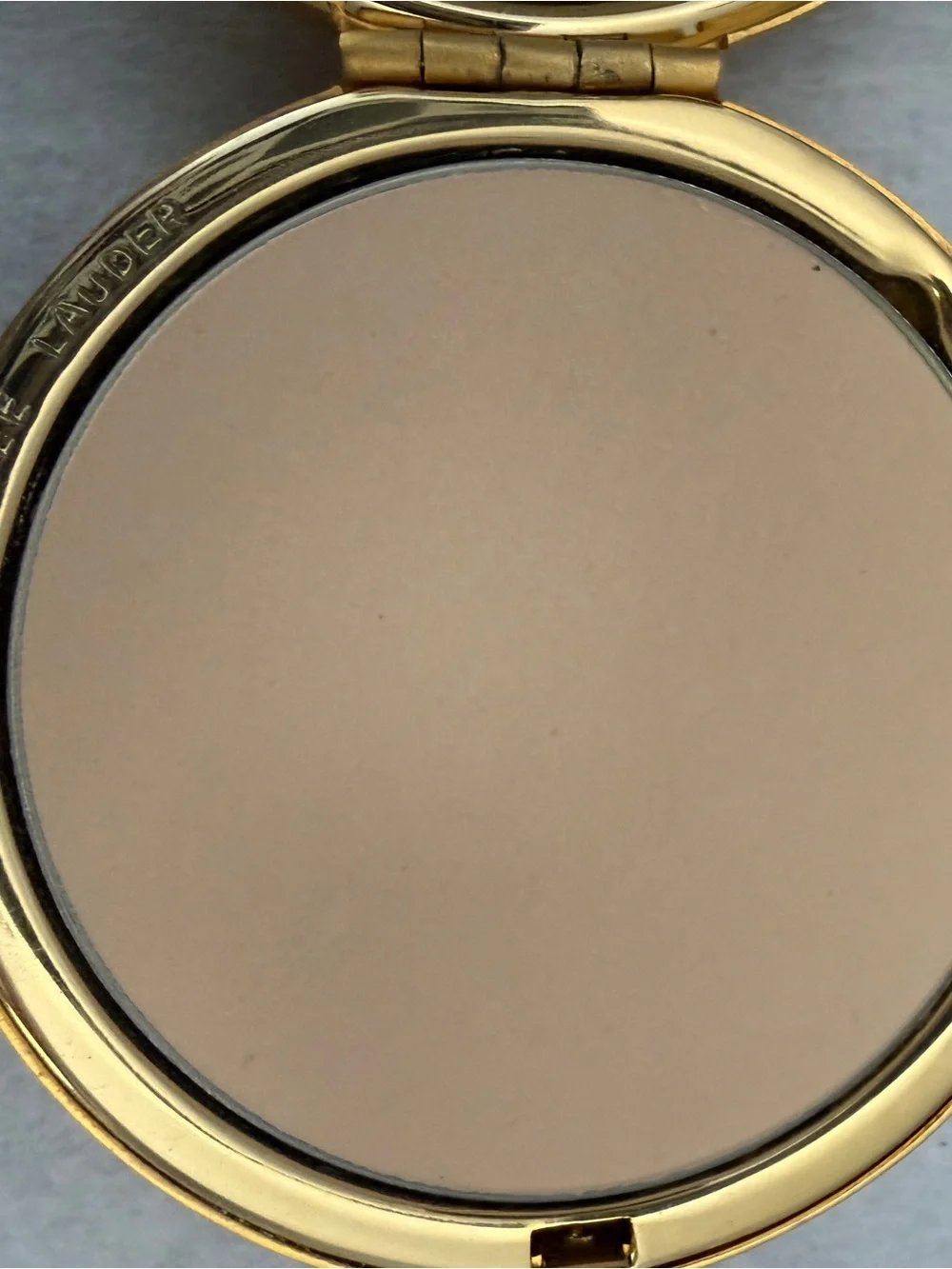 Estee Lauder Gold Compact Translucent Pressed Powder